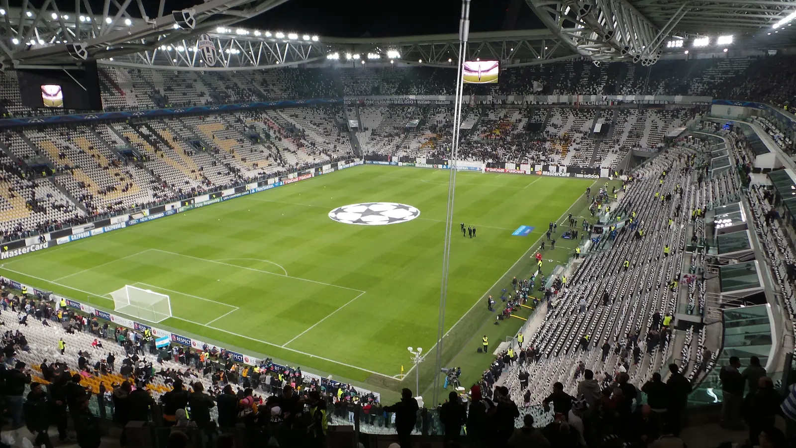L'Allianz Stadium de la Juventus un soir de Ligue des champions